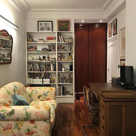 Habitacion Grande Y Confortable Con Bano Privado Junto A Guggenheim Bilbao Ngoại thất bức ảnh