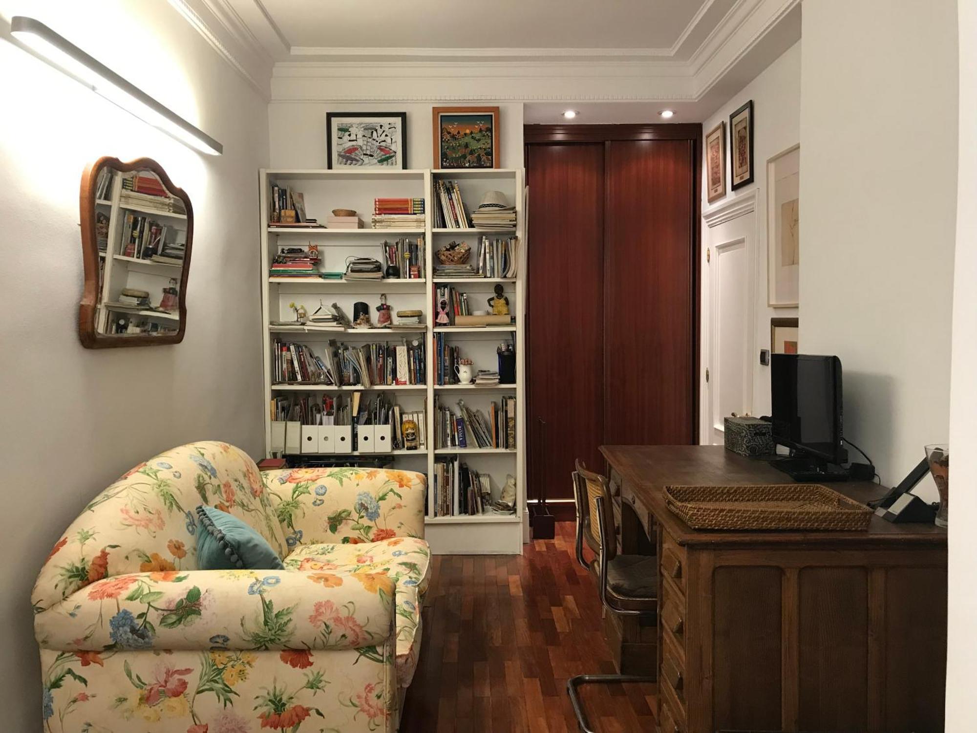 Habitacion Grande Y Confortable Con Bano Privado Junto A Guggenheim Bilbao Ngoại thất bức ảnh